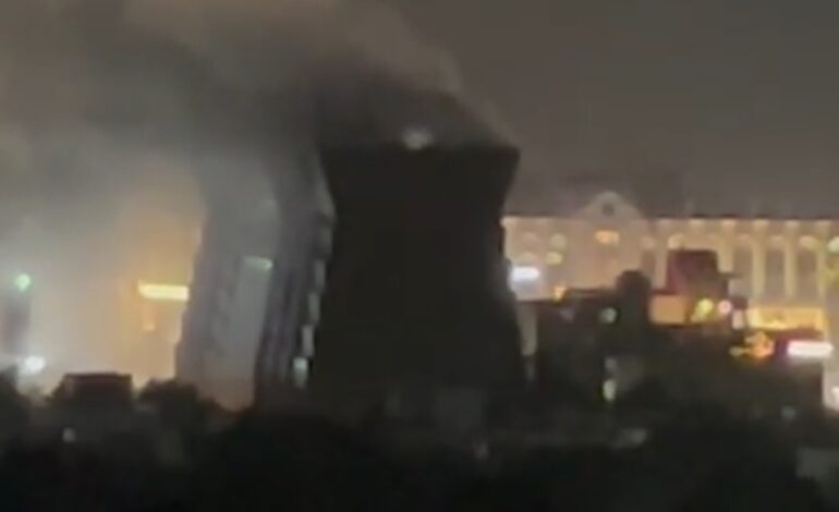 Breaking: रायपुर के बेबीलॉन टावर में भीषण आग, इलाके में हड़कंप – VIDEO VIRAL