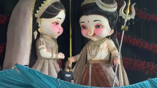 लाखेनगर गणेश पंडाल में बवाल: AI जनरेटेड प्रतिमा और फिल्मी गानों पर बजरंग दल का हंगामा, मूर्ति ढकी गई