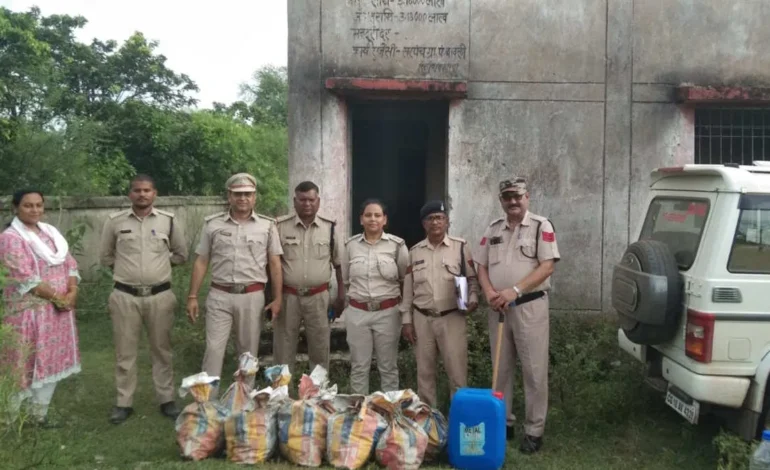  सरकारी स्कूल बना शराब का गोदाम! कमरे का ताला तोड़कर जब्त हुआ भारी जखीरा, मंत्री बोले- शिकायत पर होगी सख्त कार्रवाई