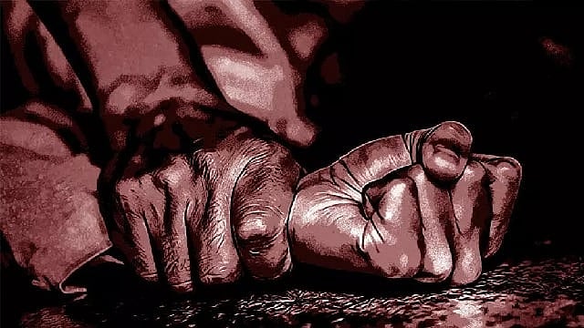  CG Crime News: CRPF कैंप के पास नग्न महिला की लाश, रेप के बाद हत्या की आशंका