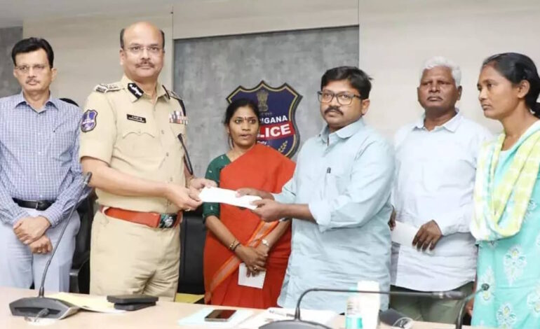  तीन दशकों तक नक्सल आंदोलन में रहे तीन बड़े माओवादी नेताओं ने किया आत्मसमर्पण, संगठन की हिंसक राह से तोड़ा नाता