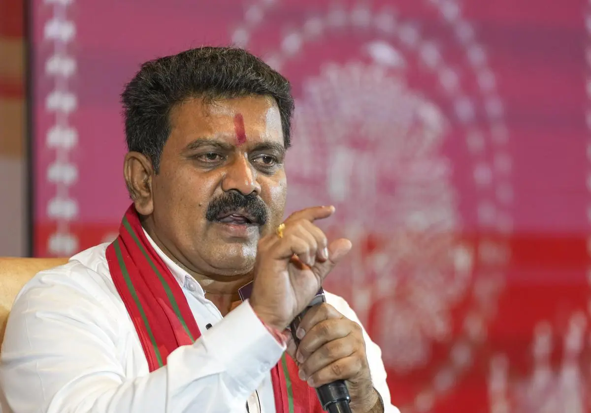 SIR प्रक्रिया पर डिप्टी सीएम विजय शर्मा का बड़ा बयान, कहा– 2003 की लिस्ट में ब्लड रिलेशन न मिलने पर होगी जांच, फॉरेनर्स एक्ट के तहत कार्रवाई की चेतावनी