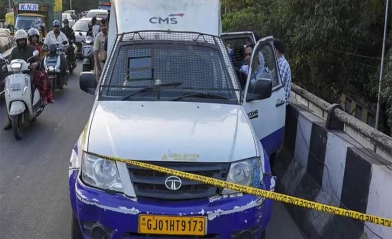 7.1 करोड़ की सनसनीखेज लूट: RBI अधिकारी बनकर कैश वैन उड़ाई, 30 मिनट में रची खतरनाक प्लानिंग