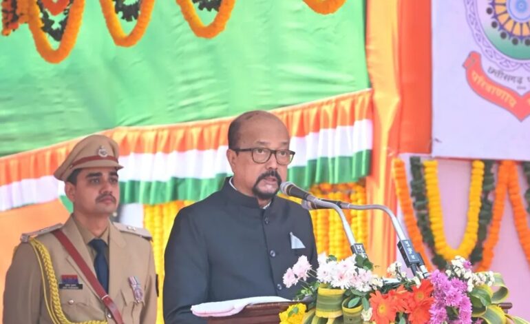  77वां गणतंत्र दिवस: राज्यपाल रमेन डेका ने रायपुर पुलिस परेड ग्राउंड में फहराया तिरंगा, परेड की ली सलामी