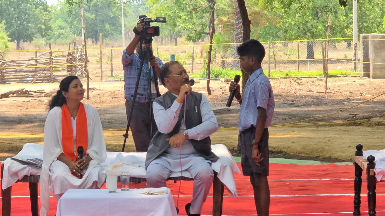 सुशासन तिहार 2026: जहां कभी लगती थी नक्सलियों की जन अदालत, वहीं मुख्यमंत्री साय ने लगाई जनचौपाल