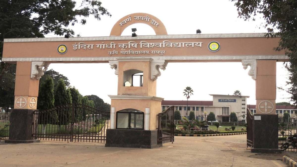 IGKV में एक और पेपर लीक का खुलासा: प्लांट पैथोलॉजी का प्रश्नपत्र 10 हजार में बेचा, प्रोफेसर समेत 6 आरोपी गिरफ्तार